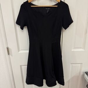 🖤 White House Black Market Fit & Flare Dress – Size 2‎ | Timeless LBD 🖤